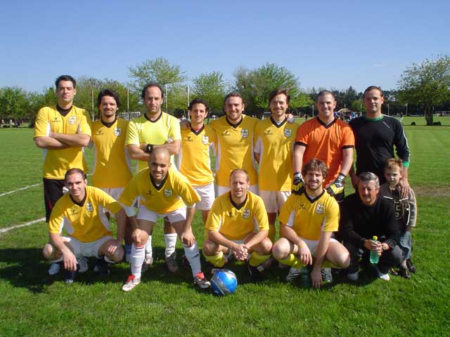 SUBMARINO AMARILLO