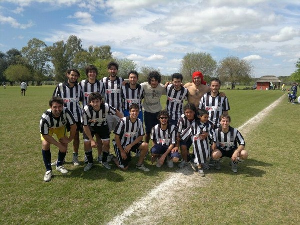 LA PELOTA NO SE MANCHA
